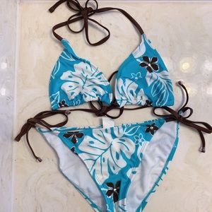 Marina west string bikini swimsuit size S top and size M bottom